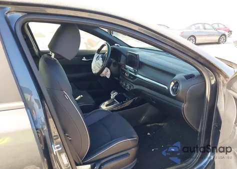 2020 Kia Forte Gt-Line z USA, uszkodzony, nr VIN 3KPF34AD4LE207075